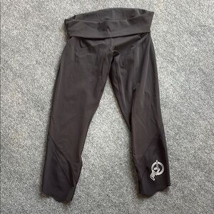 Lululemon and Soul Cycle Collab - Black Athletic Cropped Leggings with Logo